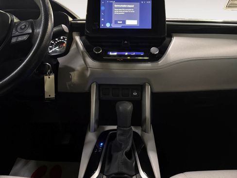 Used 2023 Toyota Corolla Cross L FWD image 18