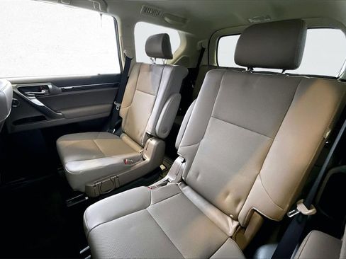 Used 2023 Lexus GX 460 Premium image 17