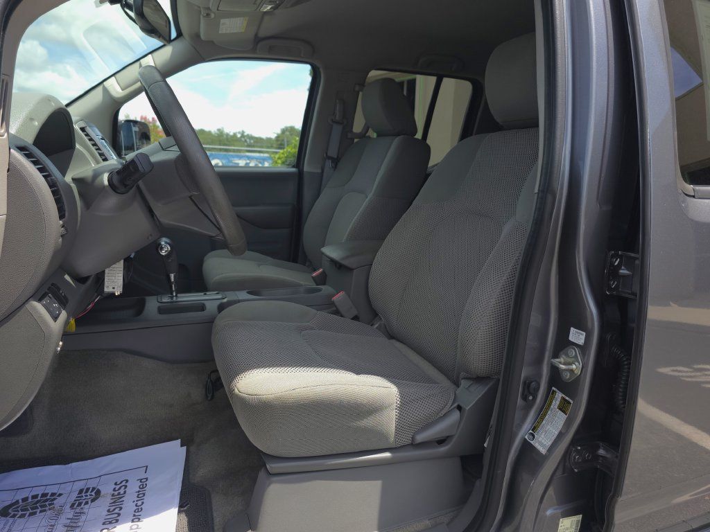 Used 2018 Nissan Frontier SV w/ Value Truck Package RWD image 11