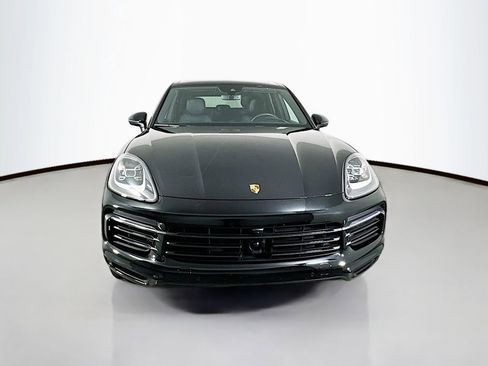 Used 2022 Porsche Cayenne image 6