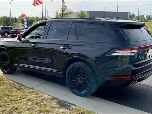 Used 2023 Lincoln Aviator Reserve w/ Equipment Group 201A AWD/4WD image 2