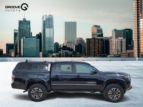 Used 2023 Toyota Tacoma TRD Sport w/ TRD Premium Sport Package image 5