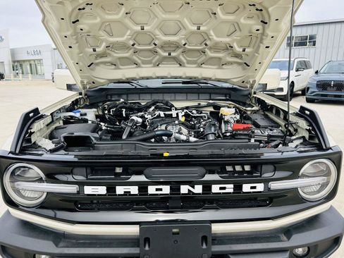 New 2026 Ford Bronco Outer Banks AWD/4WD image 41