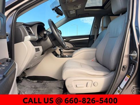 Used 2014 Toyota Highlander XLE image 27