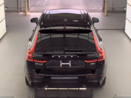 Used 2024 Volvo XC60 B5 Plus w/ Protection Package Premier AWD/4WD image 11