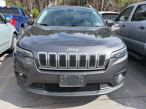 Used 2019 Jeep Cherokee Latitude Plus w/ Cold Weather Group image 2