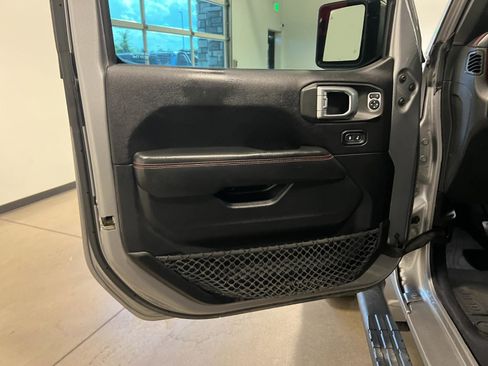 Used 2018 Jeep Wrangler Rubicon AWD/4WD image 25