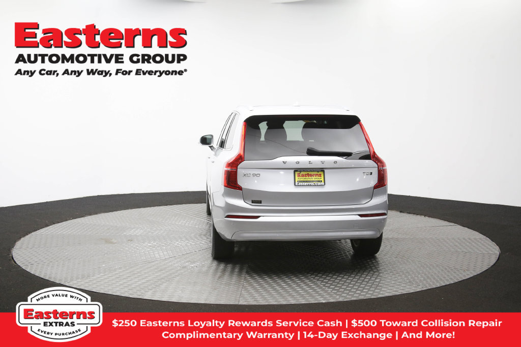 Used 2022 Volvo XC90 T5 Momentum AWD/4WD image 39