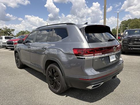 Used 2024 Volkswagen Atlas SE w/ Black Wheel Package FWD image 7