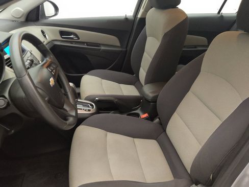 Used 2015 Chevrolet Cruze LS FWD image 17