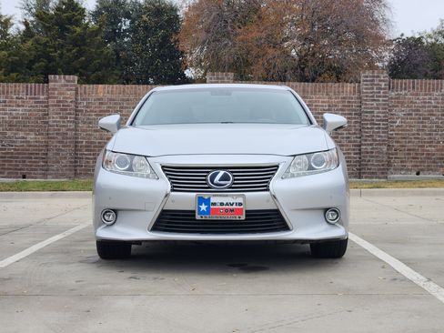 Used 2014 Lexus ES 300h image 2