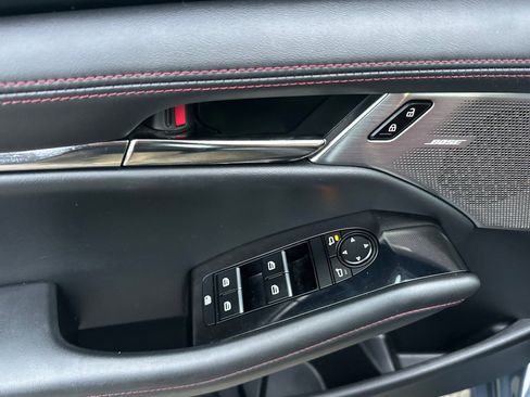 Used 2022 MAZDA MAZDA3 s image 12