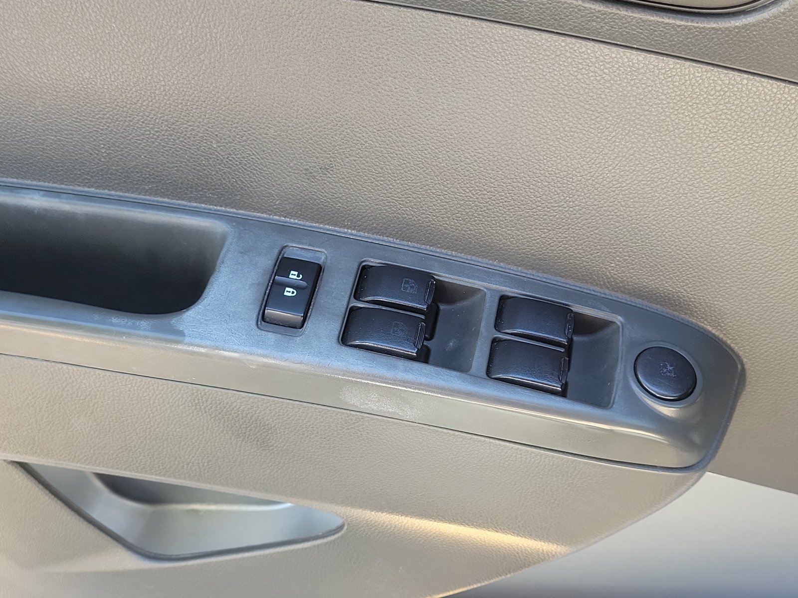 Used 2013 Chevrolet Spark LT FWD image 17