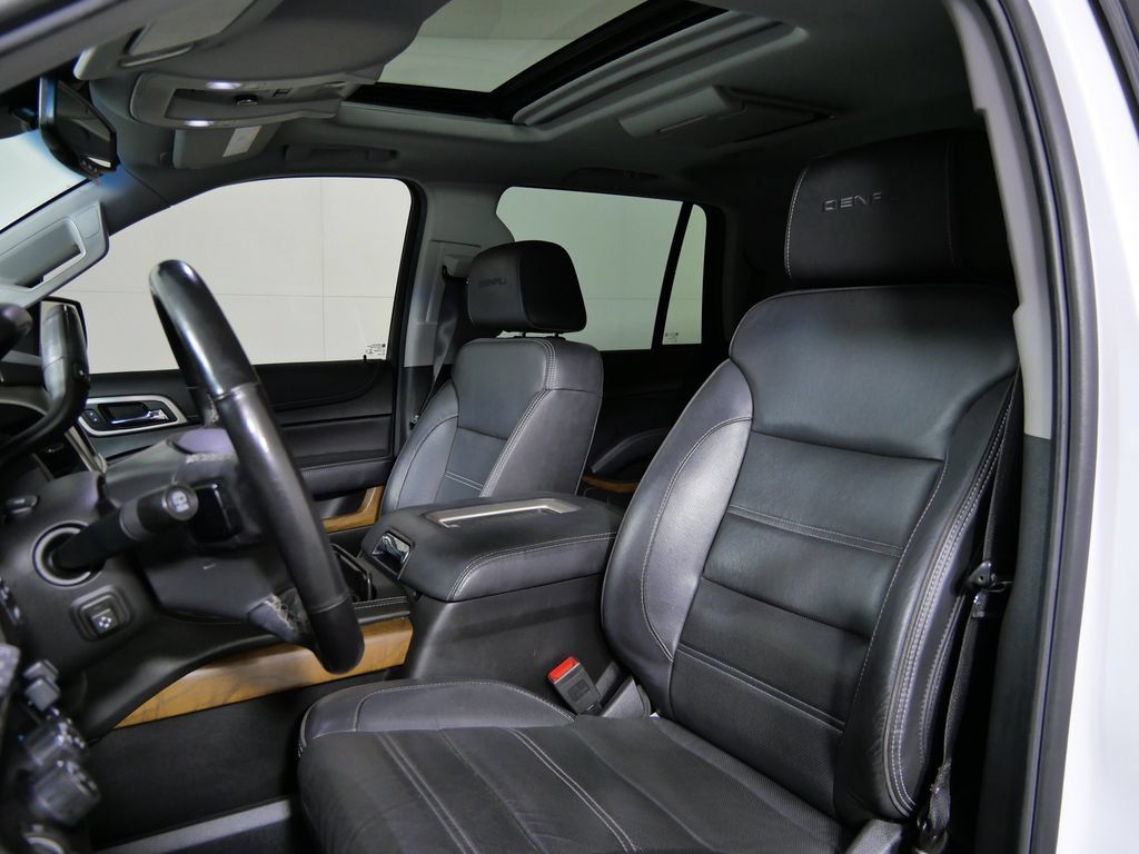 Used 2020 GMC Yukon Denali w/ Denali Ultimate Package AWD/4WD image 13