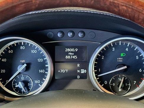 Used 2012 Mercedes-Benz GL 450 4MATIC image 12