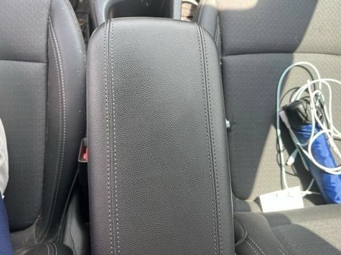 Used 2023 Buick Encore GX Select FWD image 33