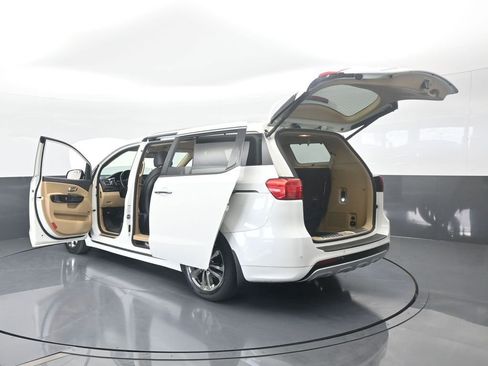 Used 2016 Kia Sedona SX Limited image 91