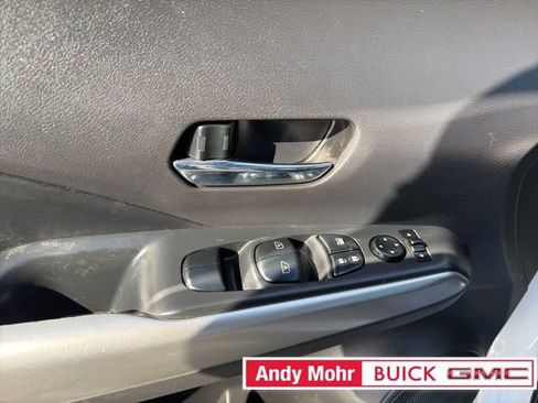 Used 2019 Nissan Kicks SR w/ SR Premium Package image 23