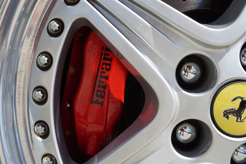 Used 2001 Ferrari 550 Maranello Coupe RWD image 31