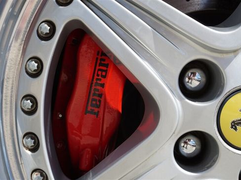 Used 2001 Ferrari 550 Maranello Coupe RWD image 31
