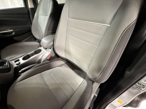 Used 2015 Ford Escape SE image 18