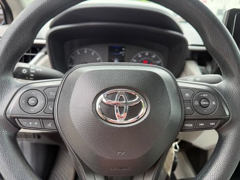 Certified 2025 Toyota Corolla Cross L FWD image 30