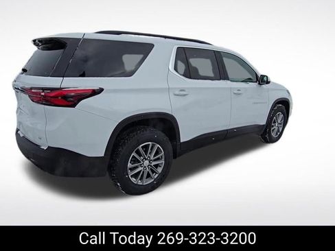 Certified 2023 Chevrolet Traverse LT w/ Rear Camera Mirror Package image 6