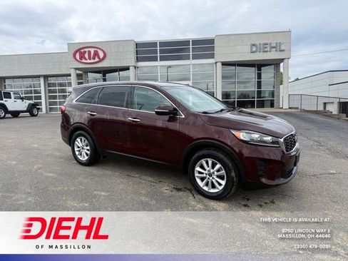 Used 2019 Kia Sorento FWD image 1