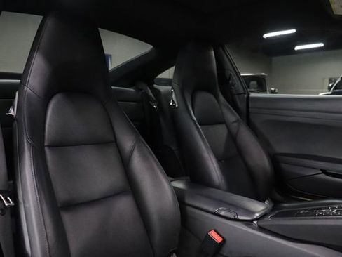 Used 2016 Porsche 911 Carrera RWD image 17