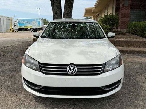 Used 2014 Volkswagen Passat 1.8T SE FWD image 3