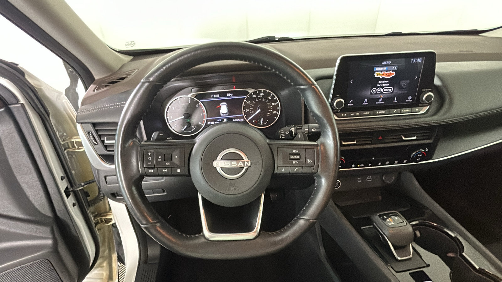 Used 2023 Nissan Rogue S AWD/4WD image 17