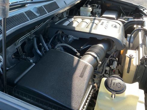 Used 2013 Toyota Tundra 4x4 Double Cab w/ Tow Pkg image 18