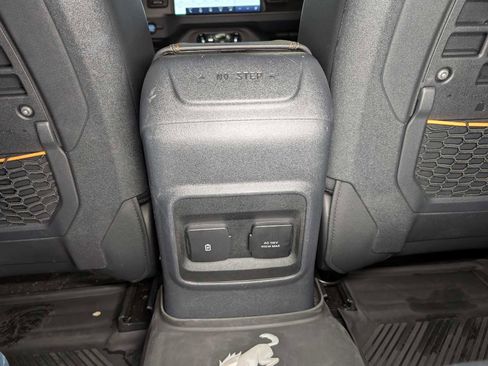 Used 2024 Ford Bronco Badlands AWD/4WD image 21