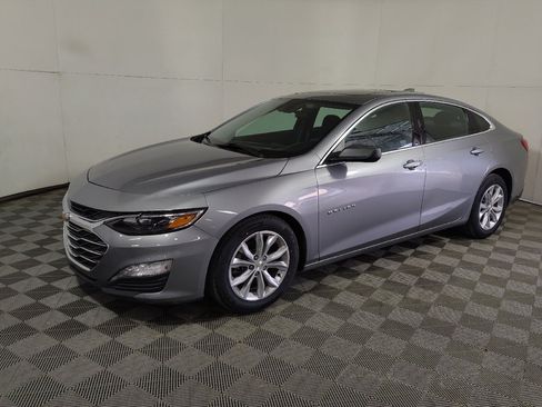 Used 2024 Chevrolet Malibu LT FWD image 2