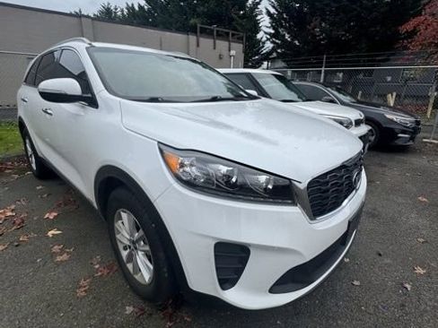 Used 2019 Kia Sorento LX w/ LX Convenience Package image 3