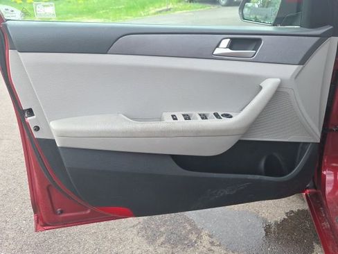 Used 2016 Hyundai Sonata SE image 20