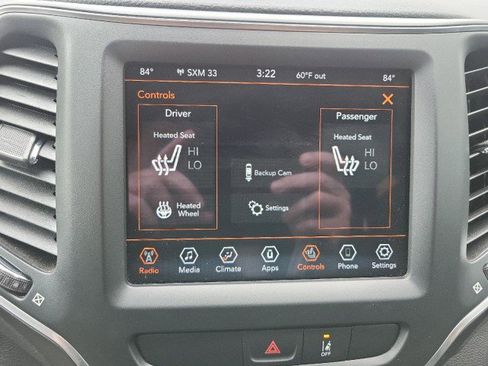 Used 2022 Jeep Cherokee Latitude Lux w/ Sun & Sound Group image 15