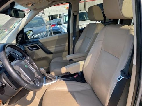 Used 2009 Land Rover LR2 HSE image 10