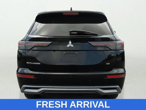 Used 2025 Mitsubishi Outlander SE AWD/4WD image 6