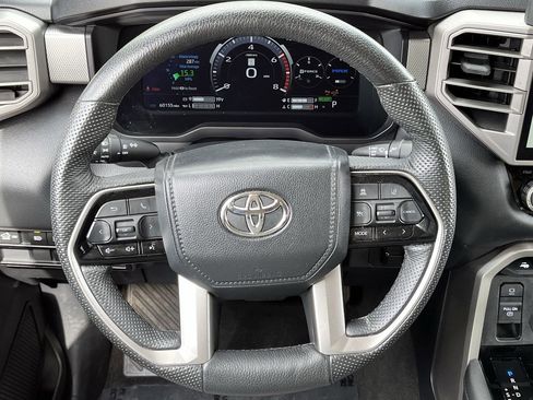 Used 2024 Toyota Tundra Limited image 11