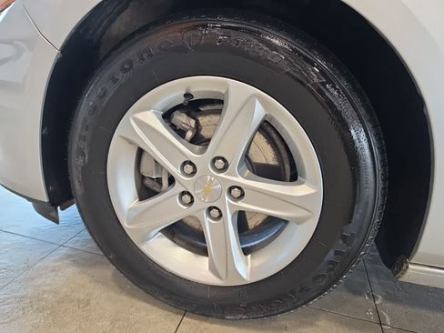 Used 2022 Chevrolet Malibu LS FWD image 15