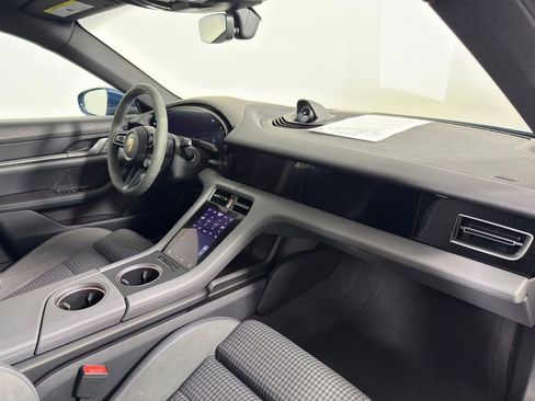 Certified 2025 Porsche Taycan 4 Cross Turismo AWD/4WD image 13