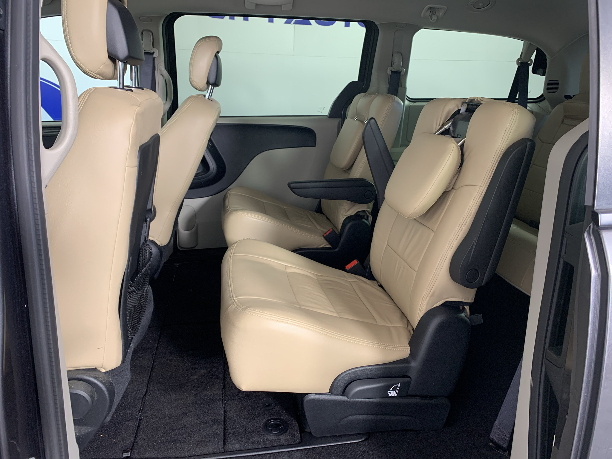 Used 2016 Dodge Grand Caravan SE w/ Quick Order Package 29E SE FWD image 25