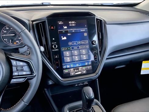 Used 2024 Subaru Crosstrek 2.5i Limited image 6