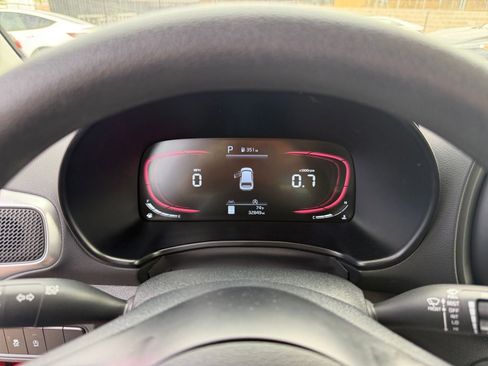 Used 2025 Kia Soul LX w/ LX Technology Package image 38