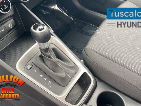 New 2026 Hyundai Venue SE image 23