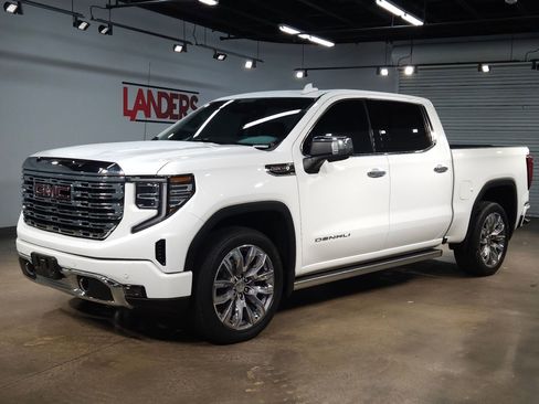 Used 2023 GMC Sierra 1500 Denali w/ Denali Reserve Package image 3