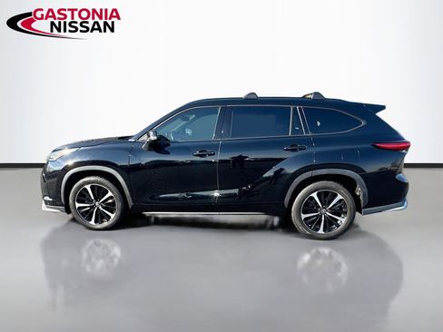 Used 2021 Toyota Highlander XSE image 5