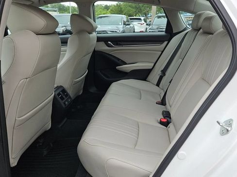 Used 2022 Honda Accord Touring image 4