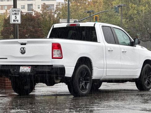 Used 2021 RAM 1500 Big Horn image 4